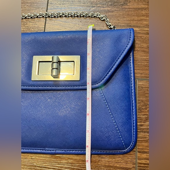 Apt 9 Royal Blue clutch/handbag.  Faux leather. Chain strap, removable. - Picture 14 of 16